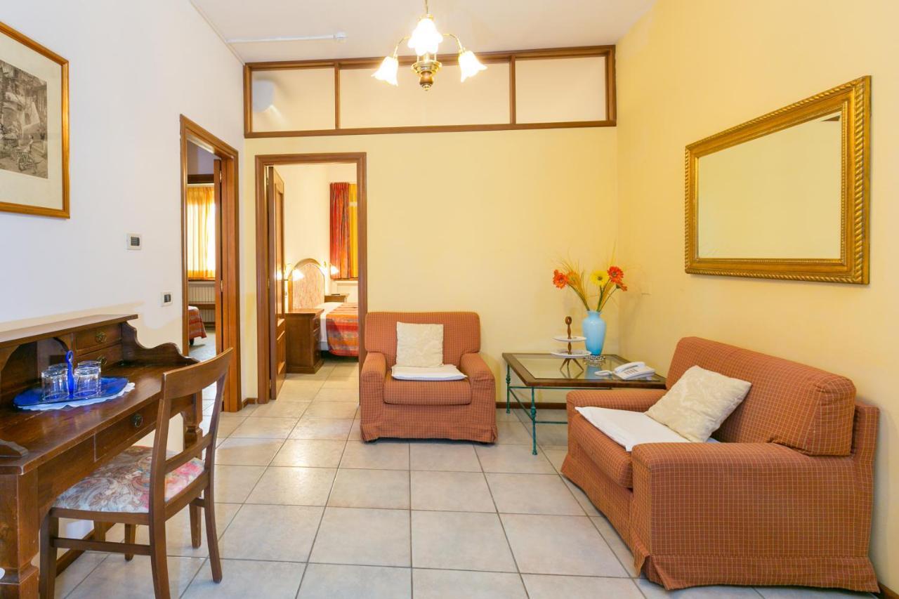 Agrihotel Elisabetta Collemezzano Exterior photo
